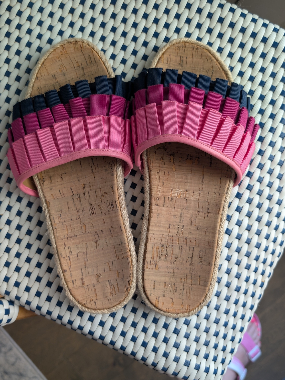 Jack Rogers Flynn Ruffle Slide Sandals Pink Navy Size 9 EUC